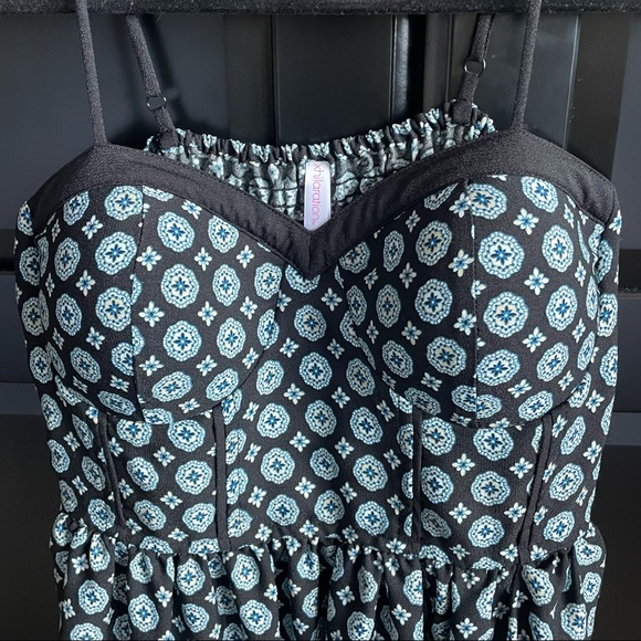 EUC Paisley Navy Blue Dress - Picture 3 of 9